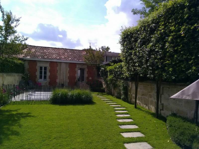 Entretien de pelouse avec réduction d'impôts à Castelnau de Médoc
