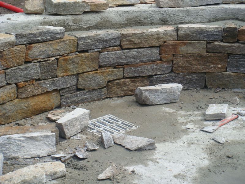 Paysagiste pour réalisation d'un mur en pierres à Bordeaux