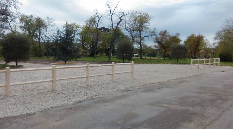 Paysagiste pour pose de clôture béton à Saint Aubin de Médoc
