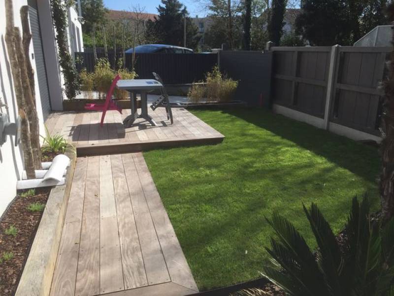 Réalisation de terrasse en bois exotique dans le Médoc