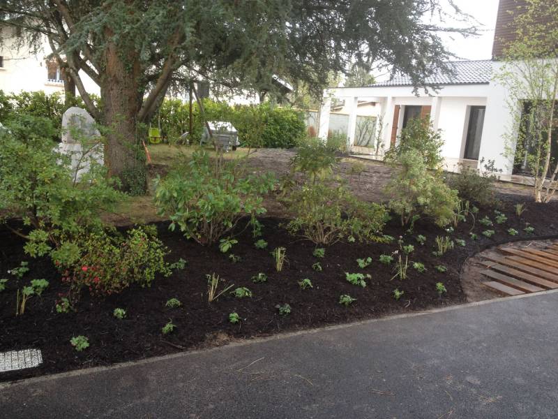 Paysagsite pour plantation d'arbustes et plantes vivaces au Taillan en Médoc