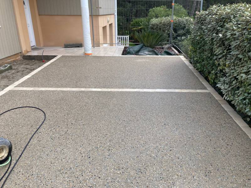 Réalisation d'un parking en béton désactivé à Carcans