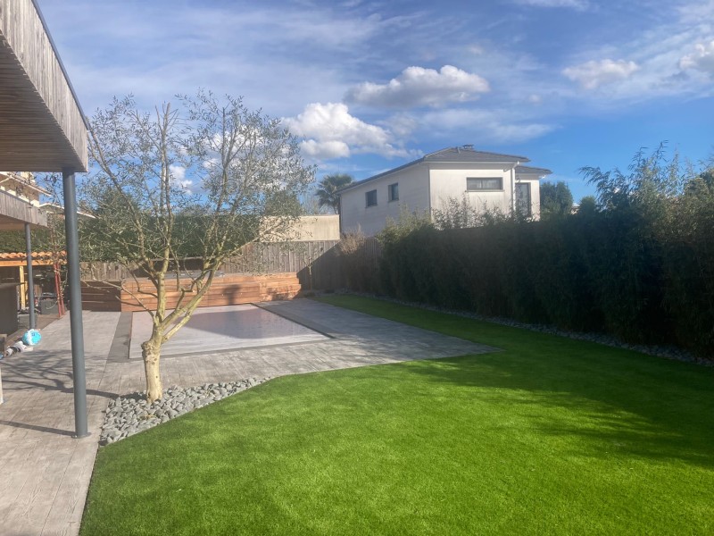 Paysagiste pour contrat annuel d’entretien de parc et jardin avec crédit d’impôt, idéal pour particuliers syndicats et copropriétés à Saint-Aubin-de-Médoc