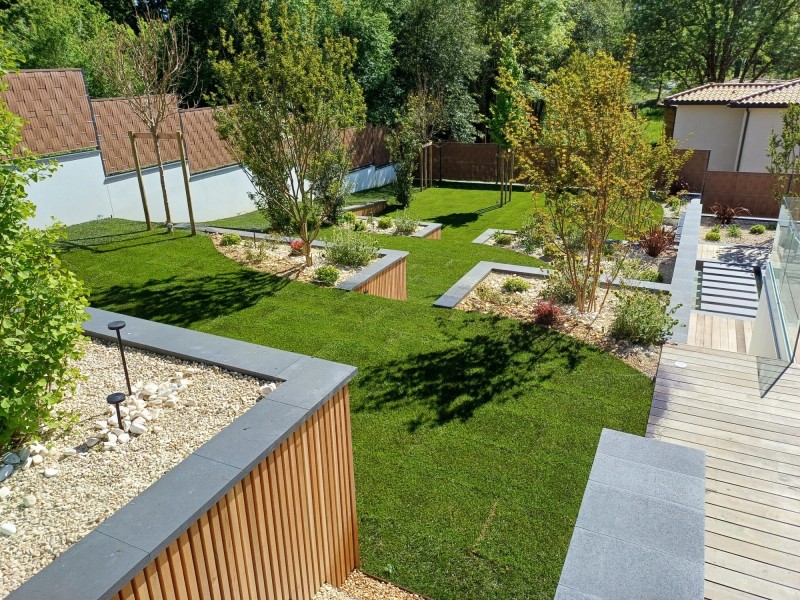 Installation de gazon en plaques par un paysagiste à Bouliac