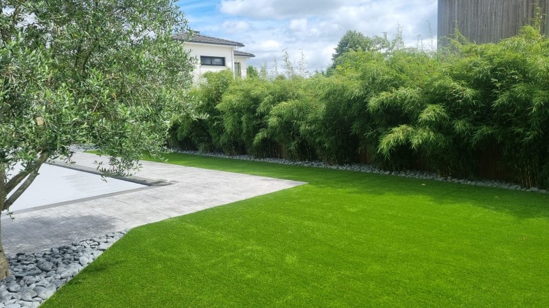 Devis et tarif pour pose de gazon synthétique pratique et sans entretien à Blanquefort