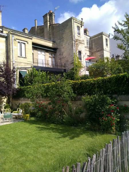 Entretien de massifs déductible des impôts à Saint Médard en Jalles