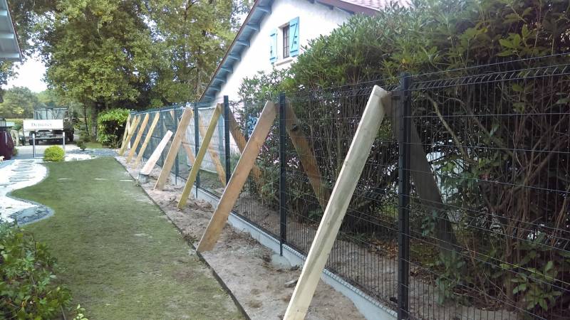 pose de clôture au Taillan Médoc